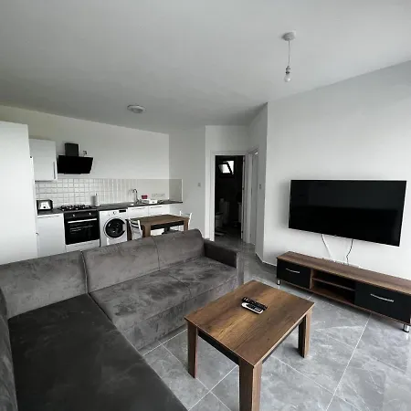 Flat With Sea View Close To In Edremit Апартаменты *