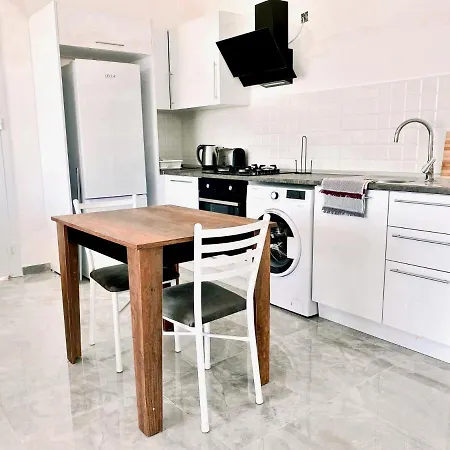 Flat With Sea View Close To In Edremit Кирения
