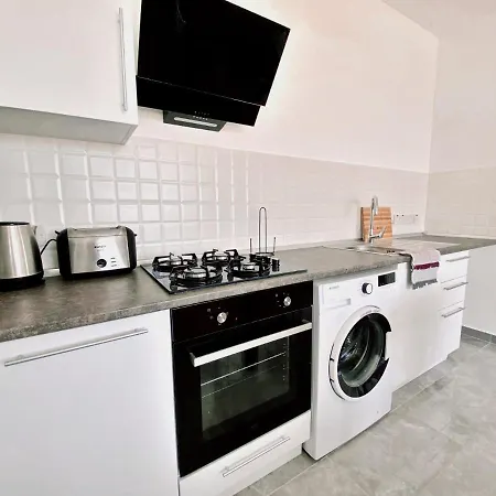 Flat With Sea View Close To In Edremit